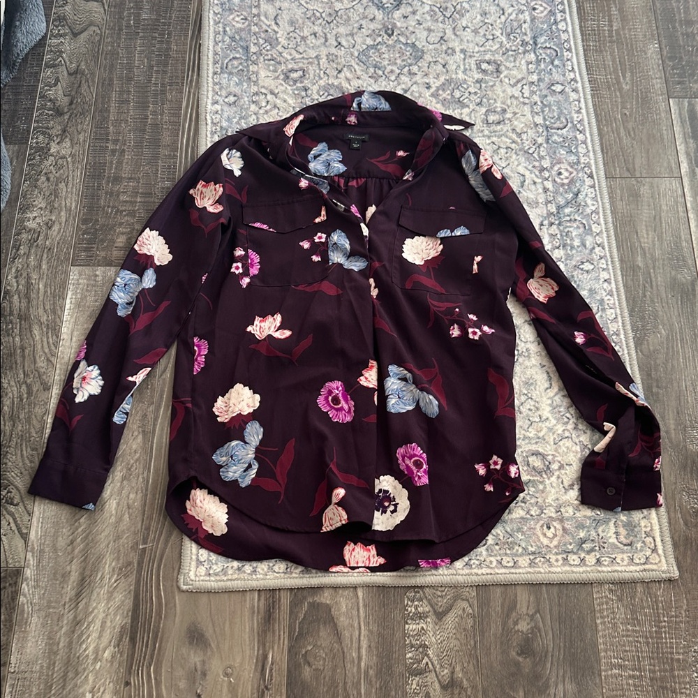 Ann Taylor purple floral blouse with front pockets (small)